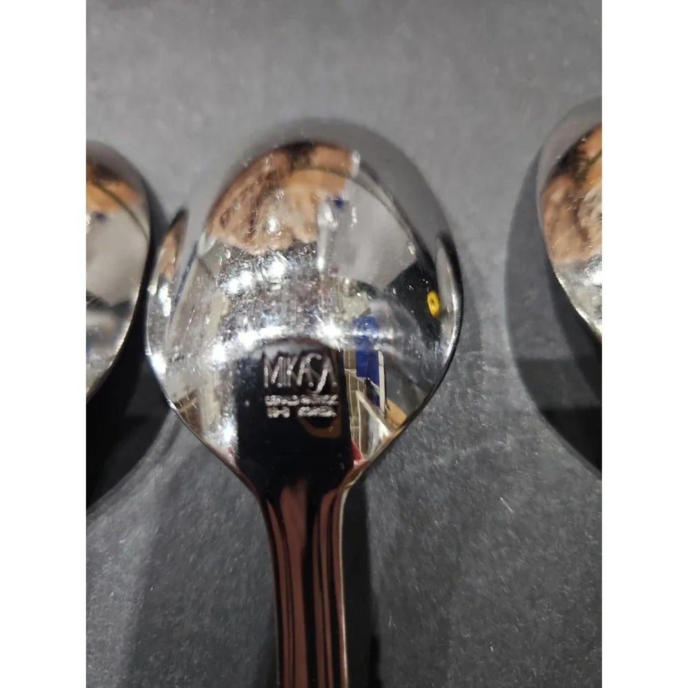 Mikasa Classico Glossy Soup Spoons 18-8 Stainless Gerald Patrick 8.2